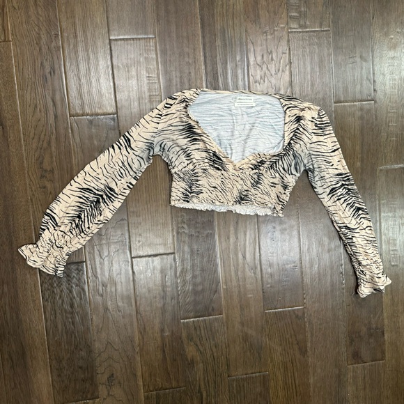 Urban Outfitters Long Sleeve Crop Top - Picture 7 of 10